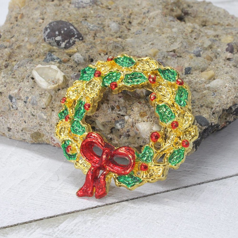 Colorful Christmas Holiday Wreath Brooch